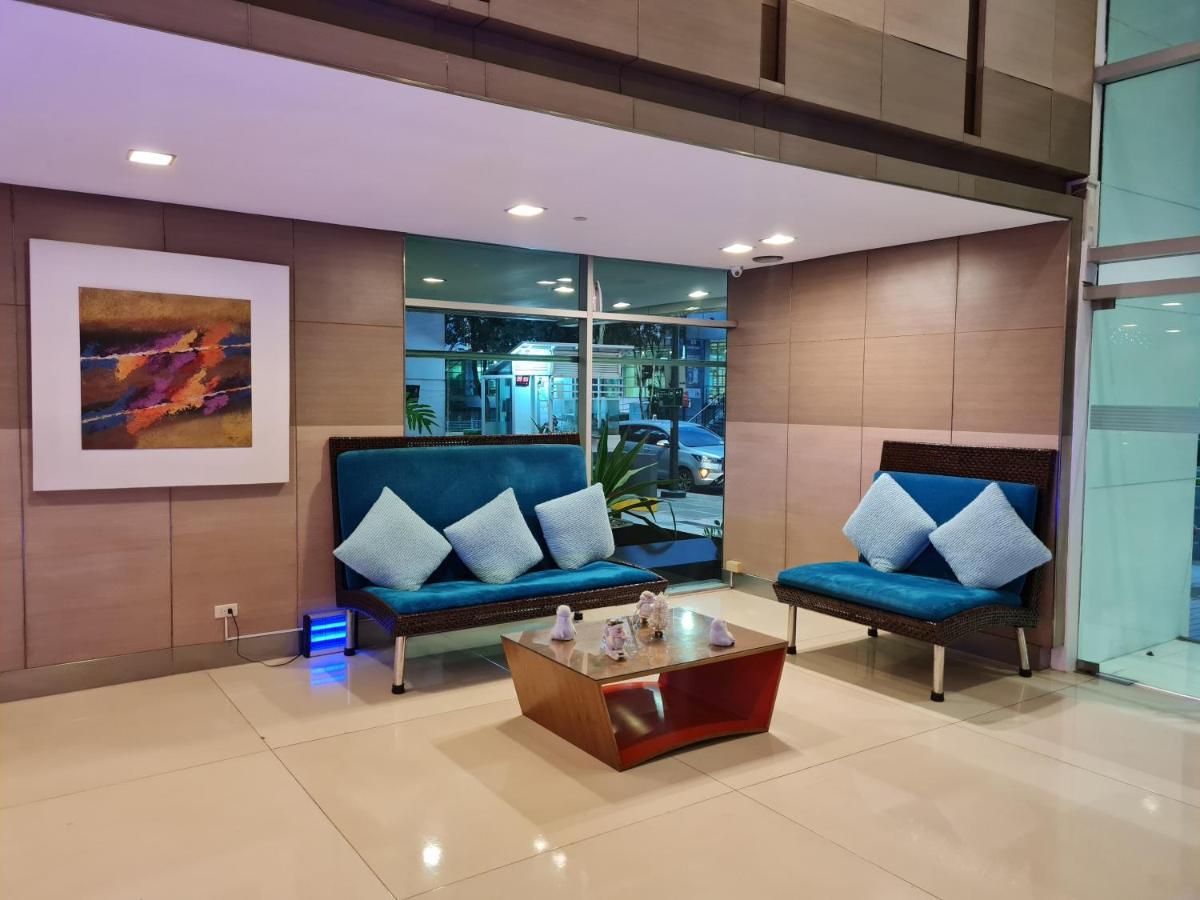 Huge Condo Unit Near Burgos Circle, St Lukes, Shangri-La - P Hamptons T1 San Pedro Makati Eksteriør billede